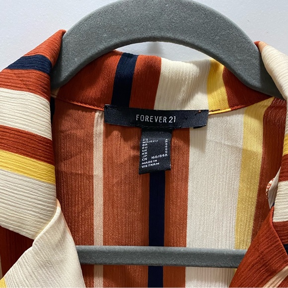 F21 sleeveless dress with belt - Picture 3 of 6